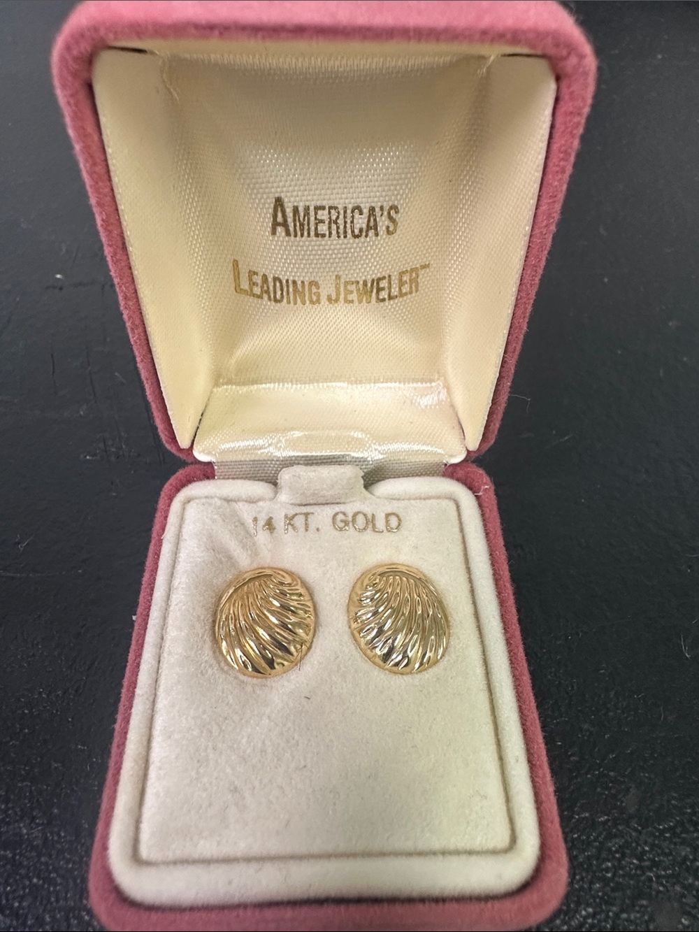 14K Gold Textured seashell swirl Earrings - Gold